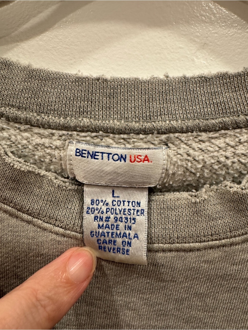 Vintage United Colors Of Benetton Gray Pullover Sweatshirt with Logo Tag - Picture 2 of 4